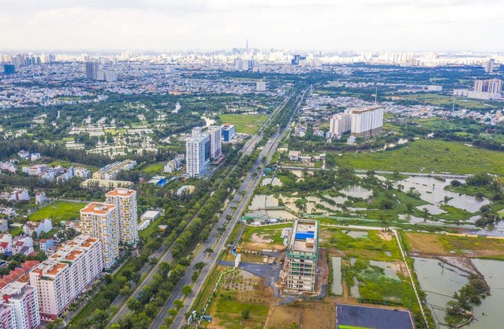 Bảng giá đất ở TP.HCM vẫn đang lấy ý kiến, khó ban hành đúng mốc 1-8- Ảnh 1. TP.HCM còn khoảng 13.000 thửa đất chưa cấp giấy chứng nhận quyền sử dụng đất, chủ yếu ở các huyện ngoại thành - Ảnh: QUANG ĐỊNH