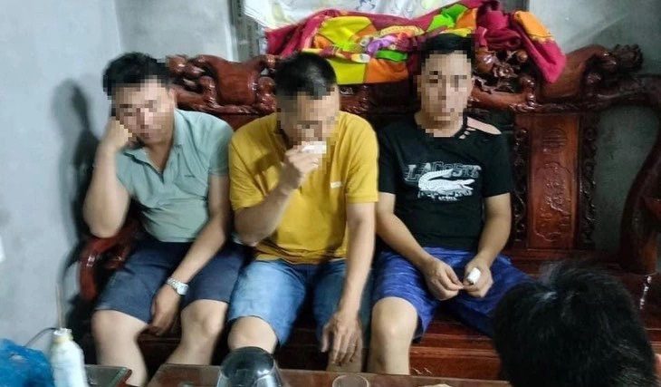 3 cựu công an bắn chết dê của dân vì ‘cho là dê núi’? - Ảnh 1. 3 cựu công an bắn chết dê của dân vì ‘cho là dê núi’? - Ảnh 1.