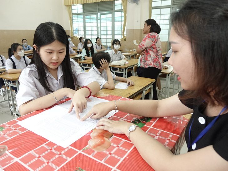 8h sáng mai 20-6 công bố điểm thi lớp 10 ở TP.HCM - Ảnh 1. 8h sáng mai 20-6 công bố điểm thi lớp 10 ở TP.HCM - Ảnh 1.